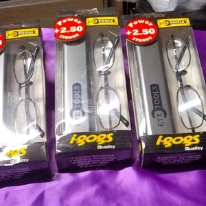 3 pair of I Gogs reading glasses with case